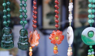 属兔本命年戴什么好 老年人兔年本命年戴什么