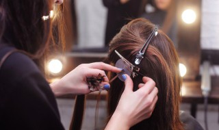 戴假发有坏处吗 戴假发的好处和坏处