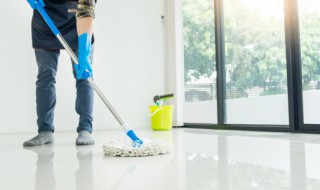 拖地板放什么拖的干净 用什么可以拖干净地板砖