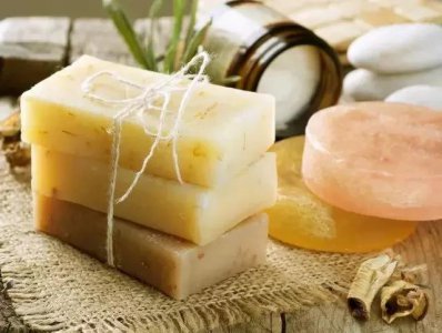 大量过期的油怎么处理最好 过期食用油的三大妙用情况