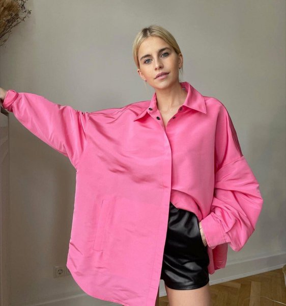 夏天穿长袖衬衫奇怪吗