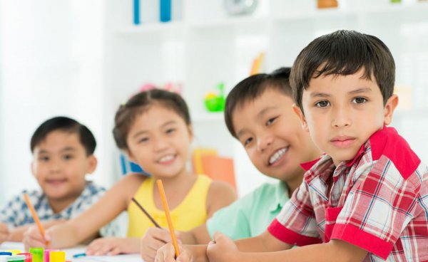 对待特别调皮的女孩子怎么办