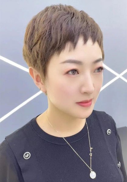 白发染什么颜色最好