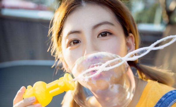 自私的女人的表现