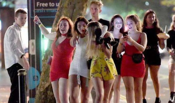 美国实际人口有多少人