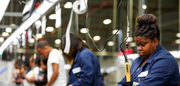 美国实际人口有多少人