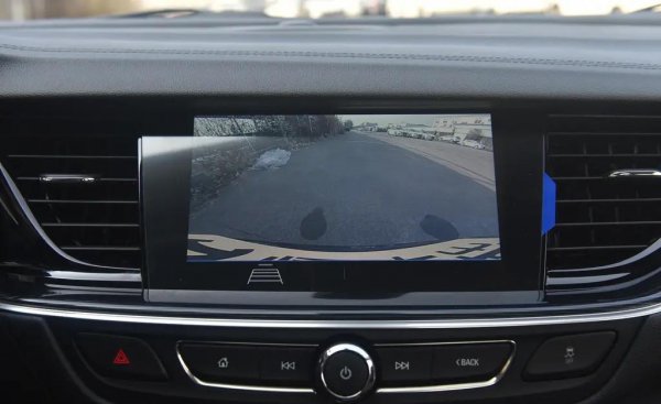 车上倒车影像黑屏怎么回事