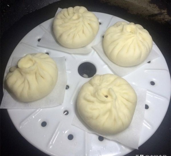 1提2推3转包子的提褶方法