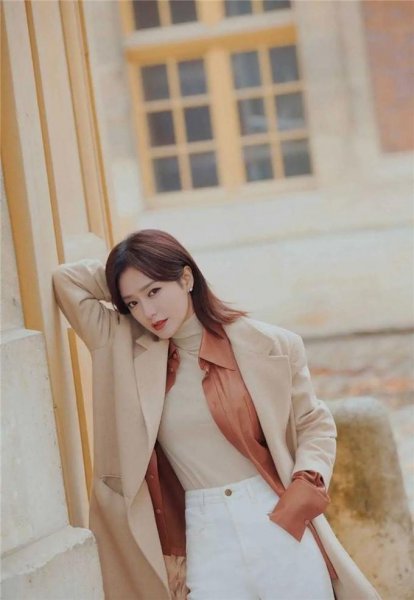 米黄色搭配什么颜色最好看图片