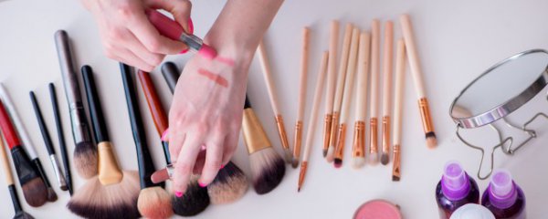 怎样挑选腮红颜色