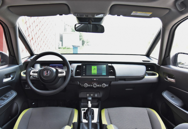 适合年轻人开的车