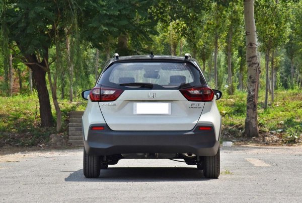 适合年轻人开的车