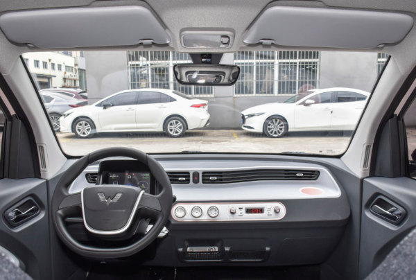 适合年轻人开的车