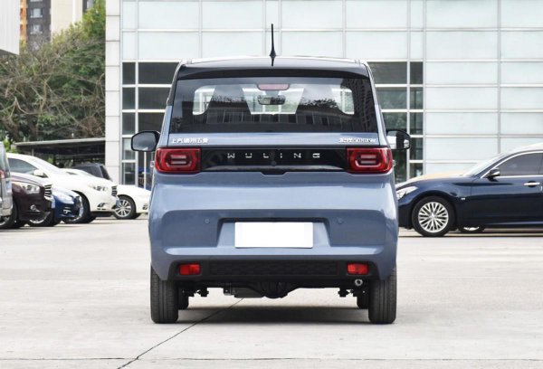 适合年轻人开的车