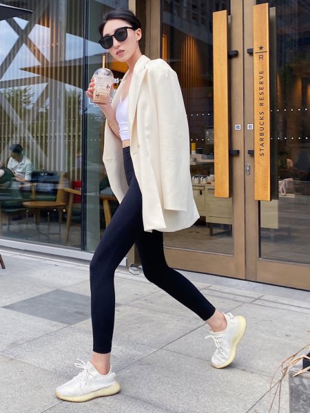 瑜伽裤单穿会尴尬吗