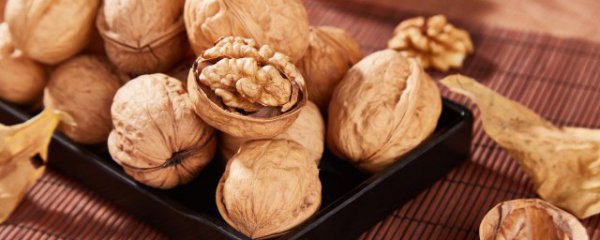 核桃好坏怎么分辨