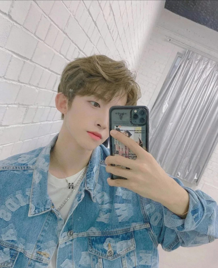 男生自拍怎么拍好看又上镜