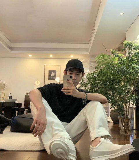 男生自拍怎么拍好看又上镜