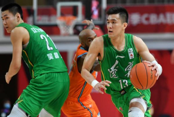 郭艾伦和赵睿谁厉害一点