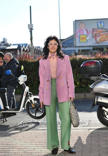 粉色搭配什么颜色好看图片