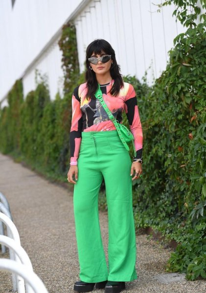 粉色搭配什么颜色好看图片