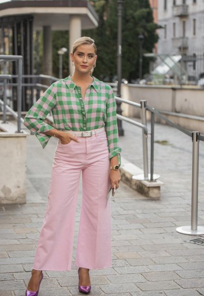 粉色搭配什么颜色好看图片