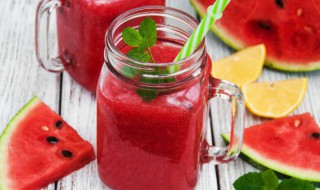 西瓜该怎么样挑更甜的 西瓜怎么挑最甜