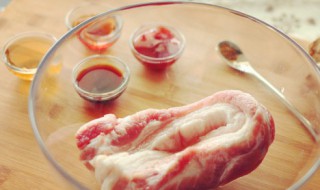 冰冻肉冷藏解冻多久 冰箱里的肉如何快速的解冻