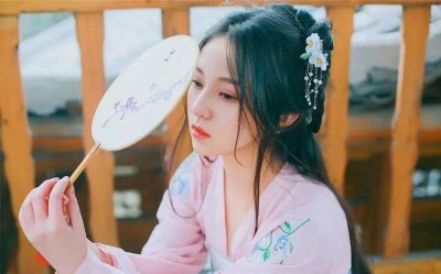 暗示想念某人的诗词 很隐晦的表达想念某人的古诗