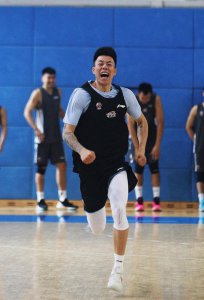 张镇麟的真实身高是多少 CBA球员张镇麟个人资料