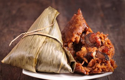 冰箱里的熟粽子怎么加热 粽子加热不要直接放微波炉