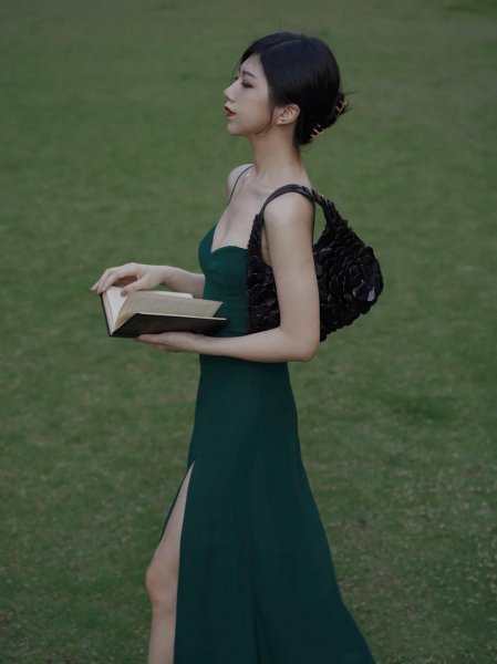 穿吊带里面穿什么内衣比较好