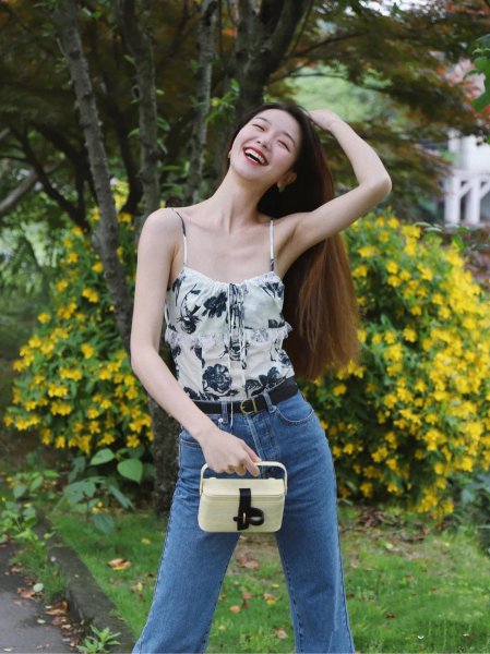 穿吊带里面穿什么内衣比较好