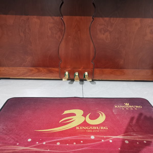 钢琴的三个踏板分别有什么用