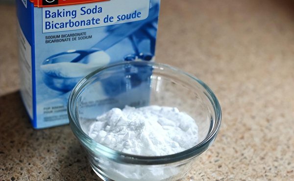 马桶拐弯处坚硬老垢怎么去除