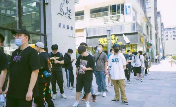 sta是什么牌子衣服