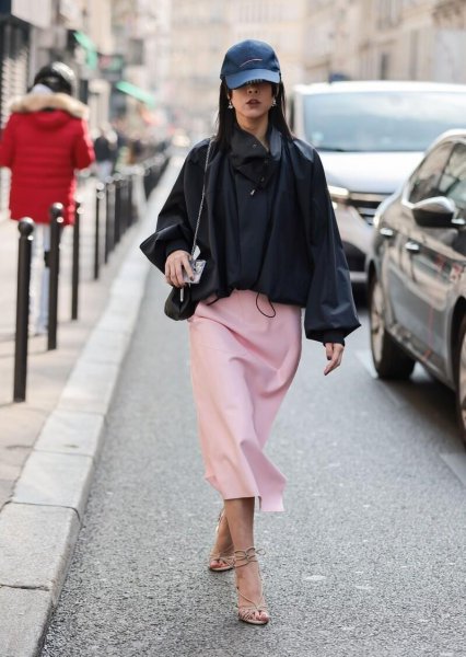 浅粉色搭配什么颜色好看