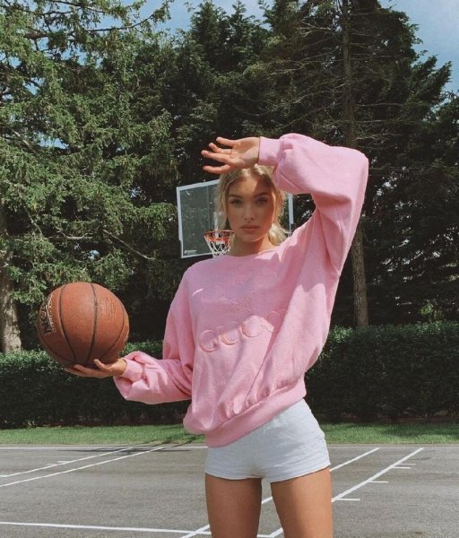 浅粉色搭配什么颜色好看