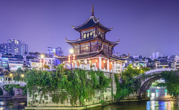 哈尔滨夏天热吗