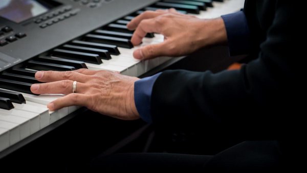 学习电子琴指法介绍