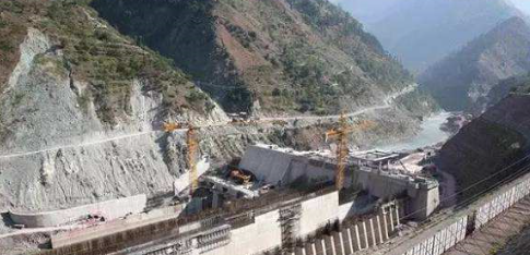 尼泊尔地理位置在哪块地方