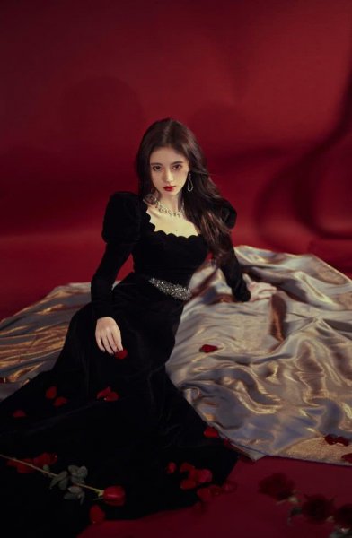 鞠婧祎身高体重是多少