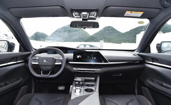 十三万左右的轿车哪个比较好开