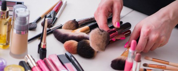 怀孕能用化妆品吗