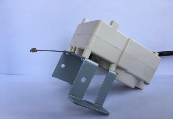 洗衣机为啥一边加水一边漏水的原因