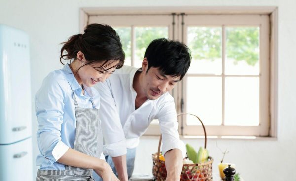 占有欲强的女人怎么办