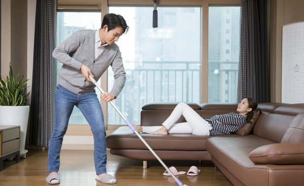 占有欲强的女人怎么办