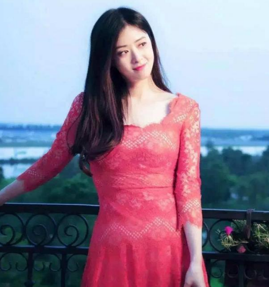 肩宽的女生穿衣禁忌