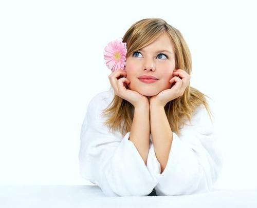 女生托腮暗示什么意思