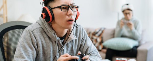 男人穿什么颜色衣服旺财